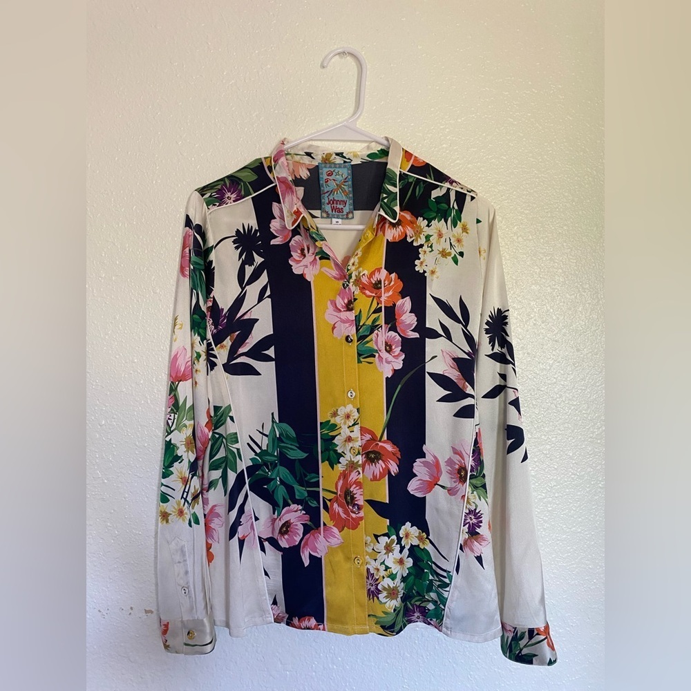 JOHNNY WAS Andrea Silk Floral Button up Print Women's Shirt Top - Picture 2 of 10